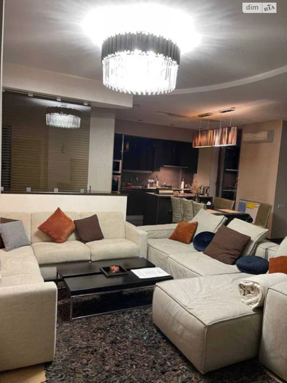 Продаж чотирикімнатної квартири в Харкові, на вул. Ромен Роллана 15А, район Шевченківський фото 1 Продаж чотирикімнатної квартири в Харкові, на вул. Ромен Роллана 15А, район Шевченківський фото 1
