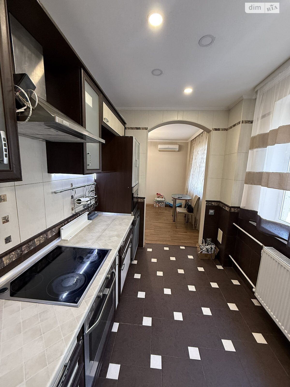 Продажа трехкомнатной квартиры в Харькове, на ул. Станислава Партали 23, район Шевченковский фото 1 Продажа трехкомнатной квартиры в Харькове, на ул. Станислава Партали 23, район Шевченковский фото 1