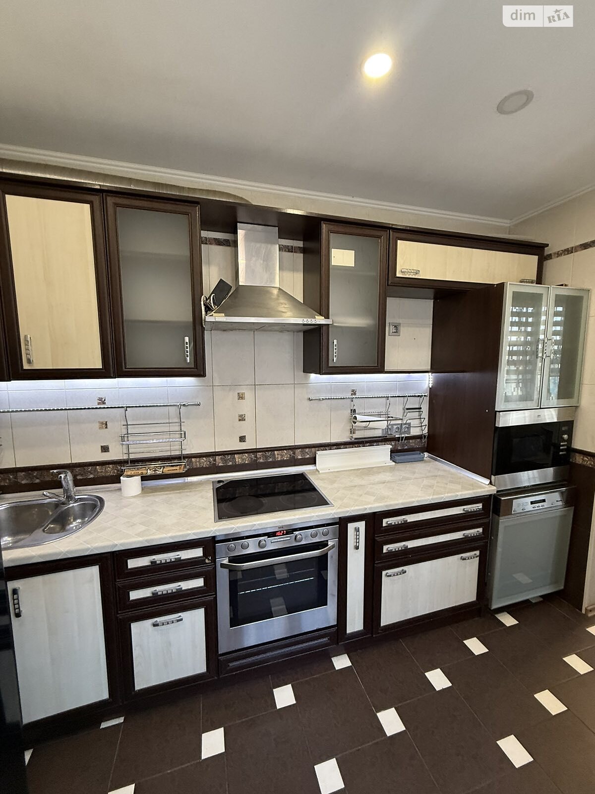 Продажа трехкомнатной квартиры в Харькове, на ул. Станислава Партали 23, район Шевченковский фото 1 Продажа трехкомнатной квартиры в Харькове, на ул. Станислава Партали 23, район Шевченковский фото 1