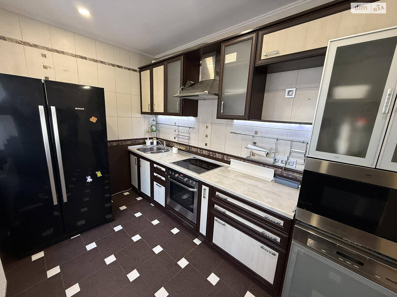 Продажа трехкомнатной квартиры в Харькове, на ул. Станислава Партали 23, район Шевченковский фото 1 Продажа трехкомнатной квартиры в Харькове, на ул. Станислава Партали 23, район Шевченковский фото 1