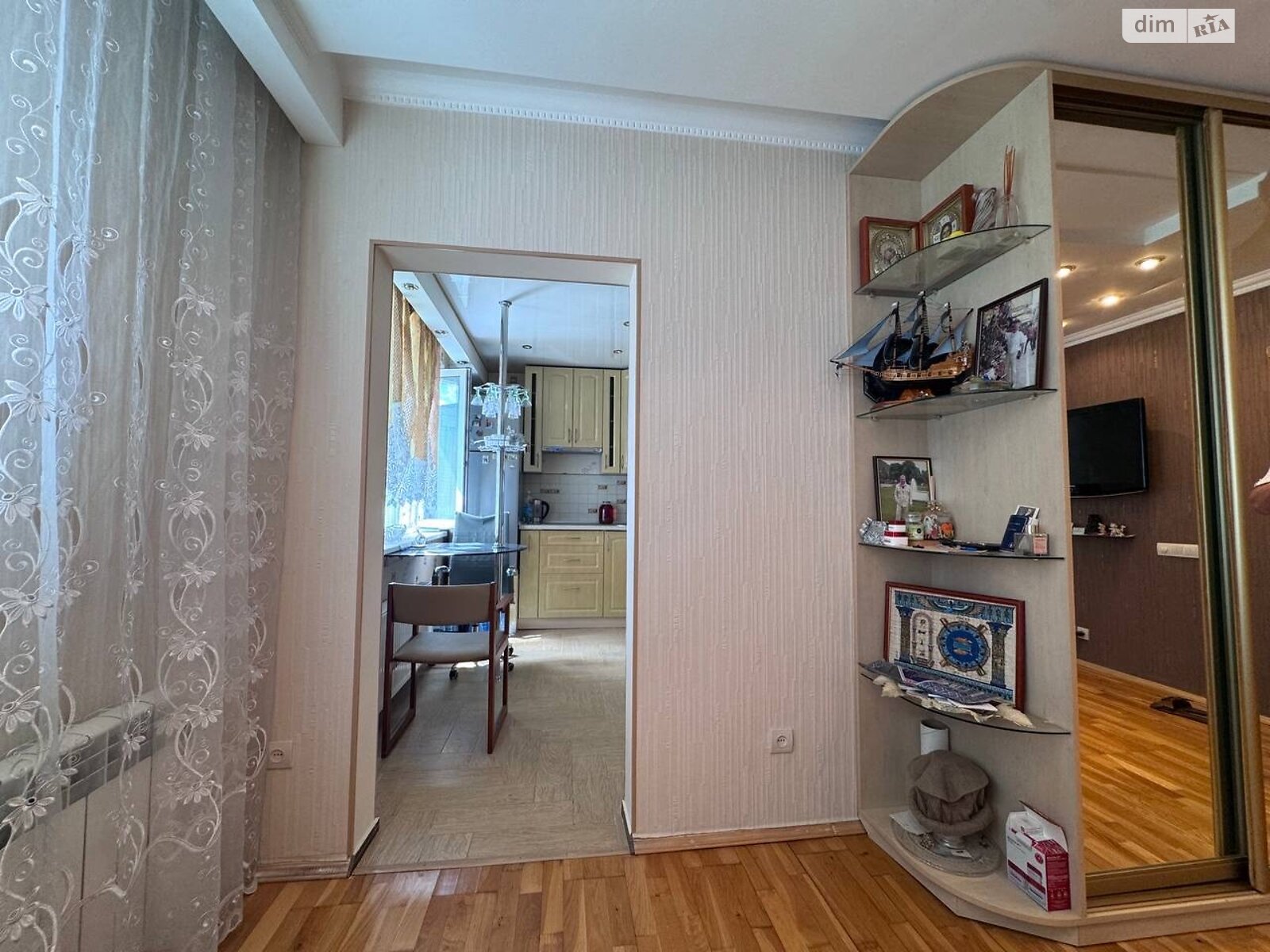 Продажа двухкомнатной квартиры в Харькове, на ул. Саперная 30, район Шишковка фото 1 Продажа двухкомнатной квартиры в Харькове, на ул. Саперная 30, район Шишковка фото 1