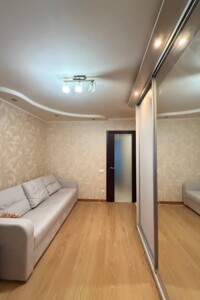 Продаж двокімнатної квартири в Харкові, на просп. Байрона 1/3, район Слобідський фото 2