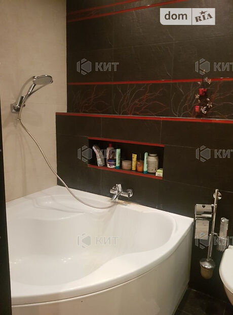 Продажа пятикомнатной квартиры в Харькове, на Героев Харькова Московский 131 район Слободской фото 1 Продажа пятикомнатной квартиры в Харькове, на Героев Харькова Московский 131 район Слободской фото 1