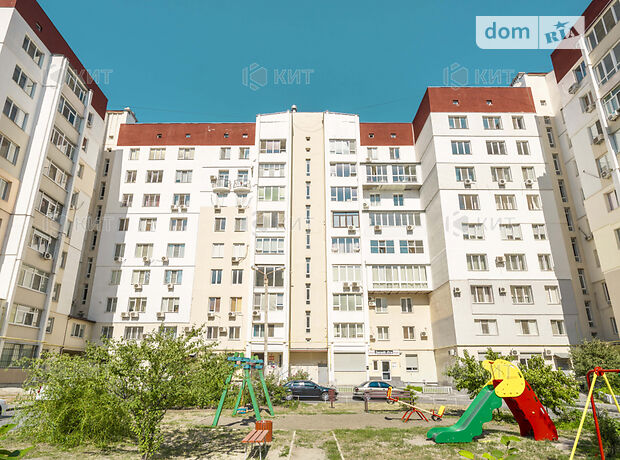 Продажа пятикомнатной квартиры в Харькове, на Героев Харькова Московский 131 район Слободской фото 1 Продажа пятикомнатной квартиры в Харькове, на Героев Харькова Московский 131 район Слободской фото 1