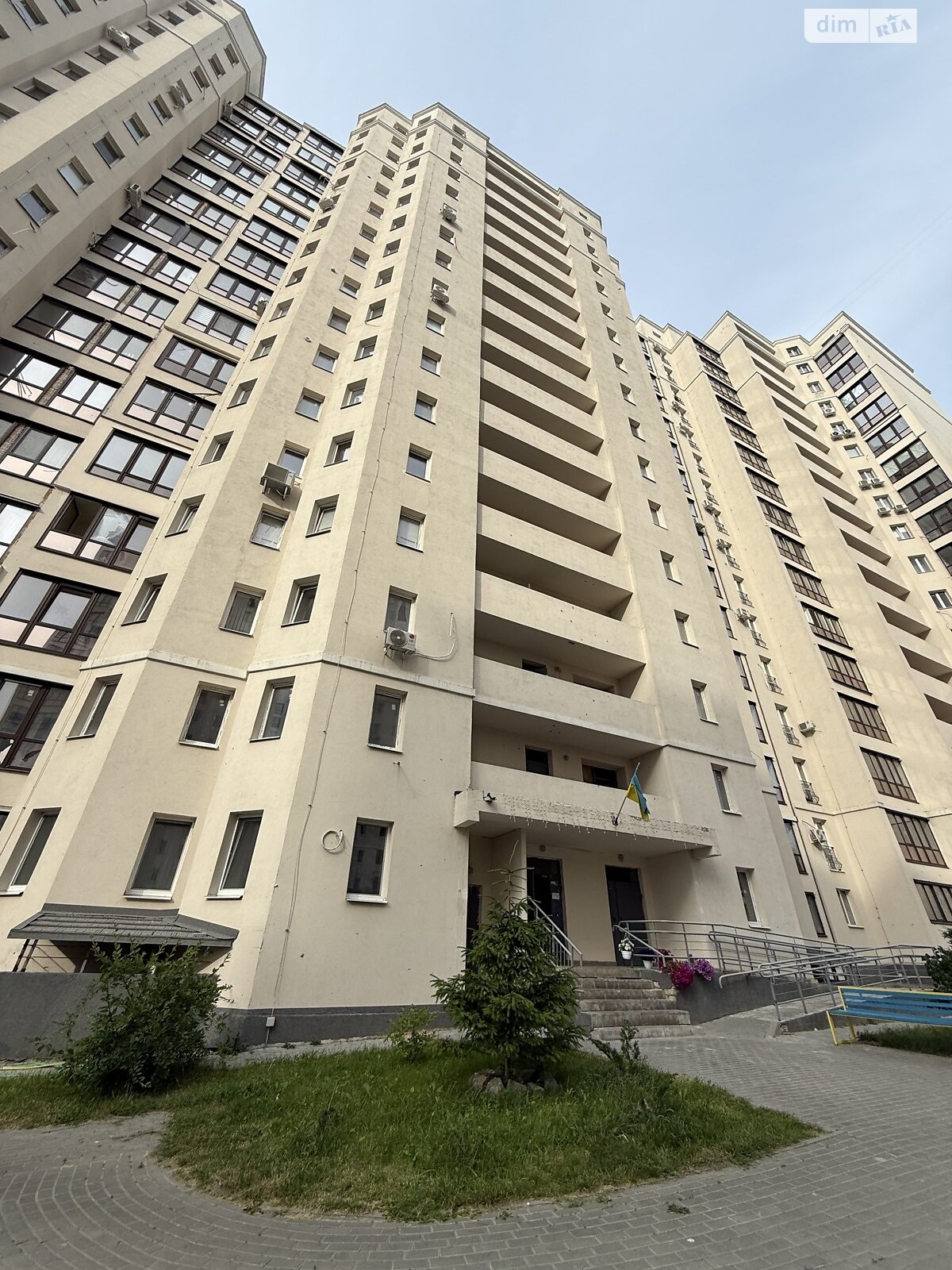Продаж трикімнатної квартири в Харкові, на вул. Професорська 14, район Сокільники фото 1 Продаж трикімнатної квартири в Харкові, на вул. Професорська 14, район Сокільники фото 1