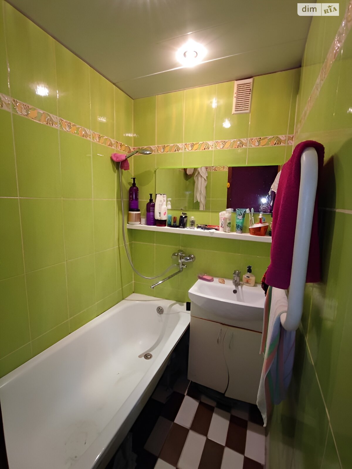 Продажа трехкомнатной квартиры в Харькове, на просп. Героев Харькова 294, район Солнечный (761 микрорайон) фото 1 Продажа трехкомнатной квартиры в Харькове, на просп. Героев Харькова 294, район Солнечный (761 микрорайон) фото 1