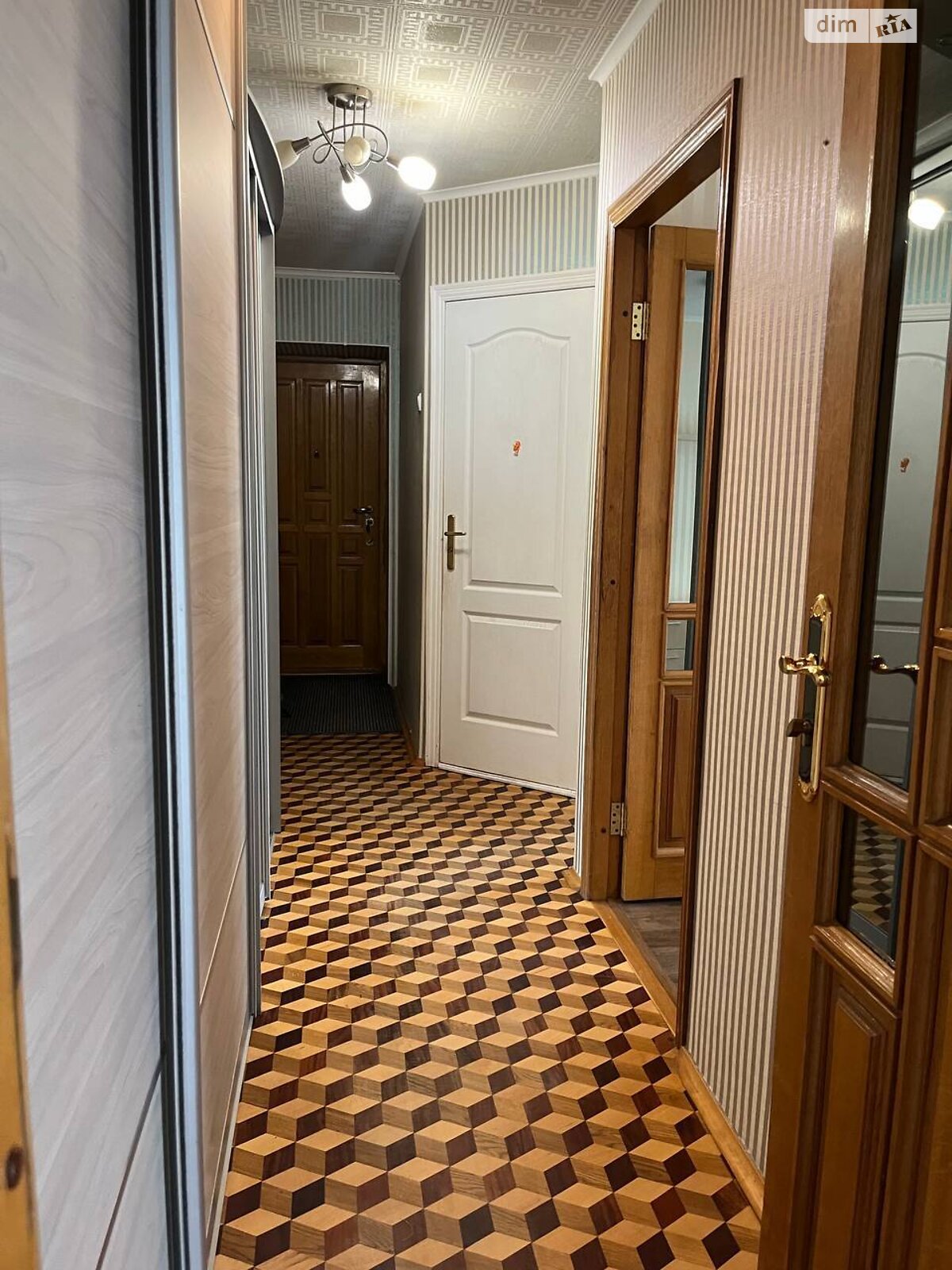 Продаж трикімнатної квартири в Харкові, на вул. Європейська 4, район Соснова Гірка фото 1 Продаж трикімнатної квартири в Харкові, на вул. Європейська 4, район Соснова Гірка фото 1