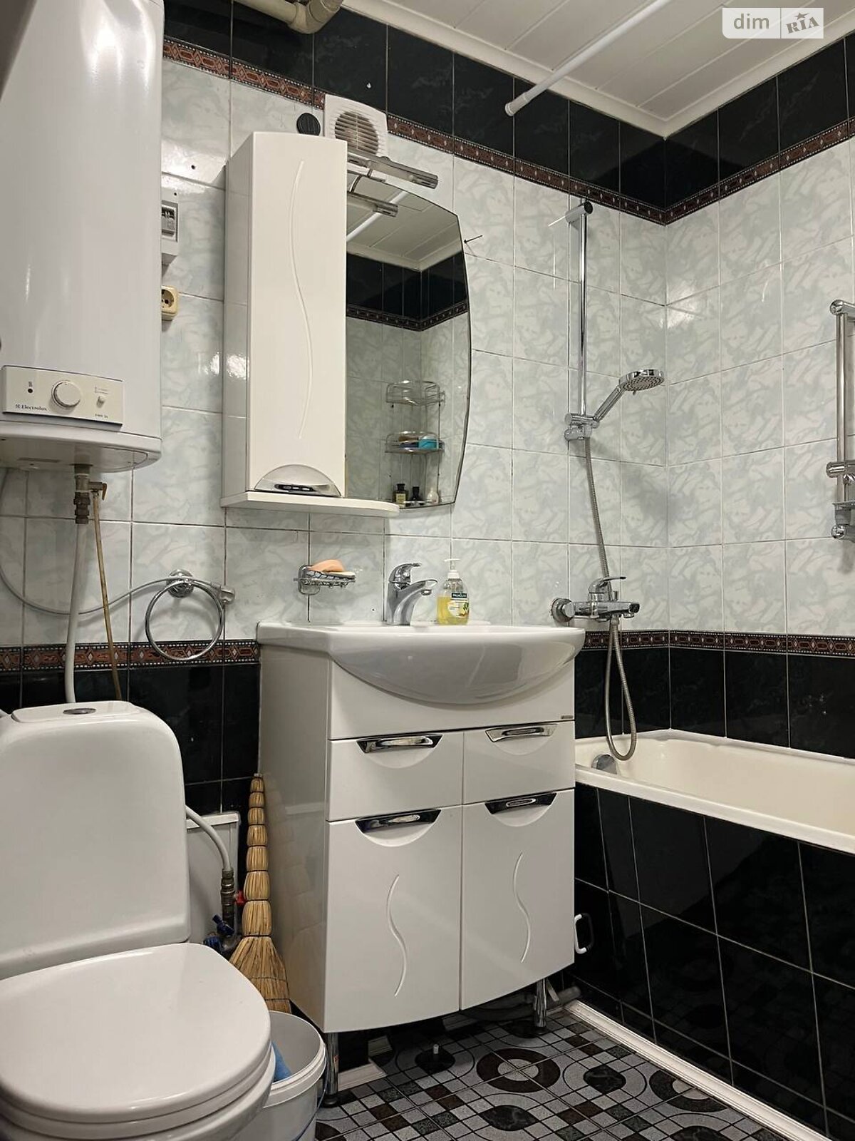 Продаж трикімнатної квартири в Харкові, на вул. Європейська 4, район Соснова Гірка фото 1 Продаж трикімнатної квартири в Харкові, на вул. Європейська 4, район Соснова Гірка фото 1