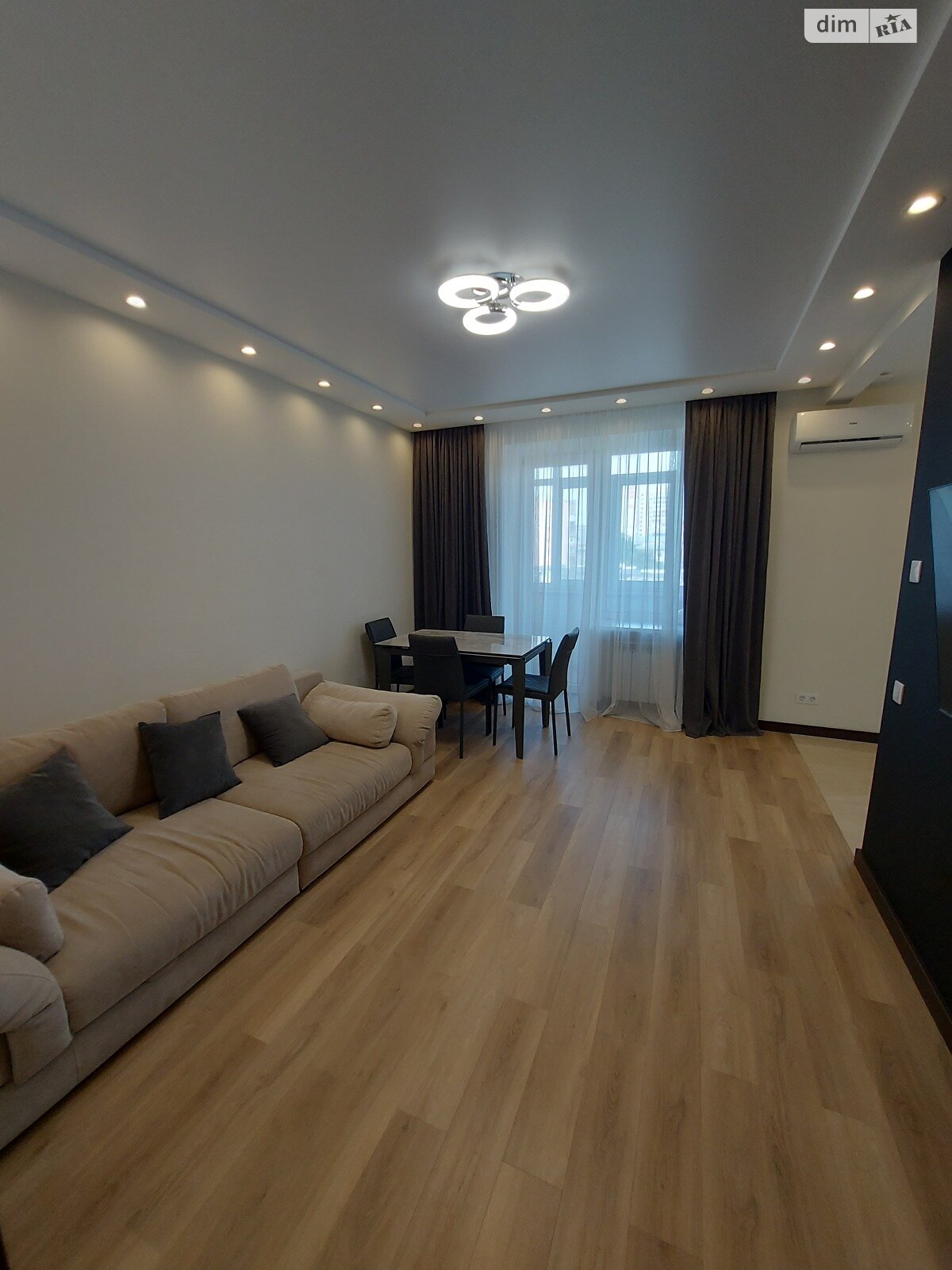 Продаж трикімнатної квартири в Харкові, на вул. Космічна 47, район Соснова Гірка фото 1 Продаж трикімнатної квартири в Харкові, на вул. Космічна 47, район Соснова Гірка фото 1