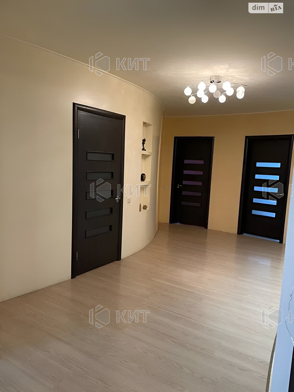 Продаж трикімнатної квартири в Харкові, на просп. Аерокосмічний 43, район Центр фото 1 Продаж трикімнатної квартири в Харкові, на просп. Аерокосмічний 43, район Центр фото 1