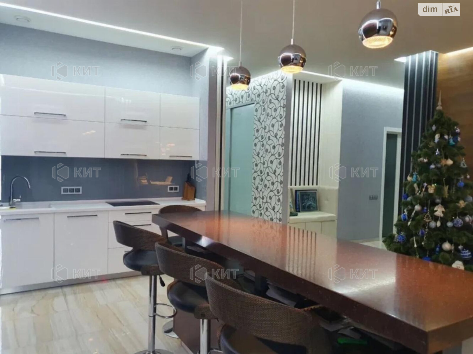 Продажа трехкомнатной квартиры в Харькове, на пер. Банный 1, район Центр фото 1 Продажа трехкомнатной квартиры в Харькове, на пер. Банный 1, район Центр фото 1