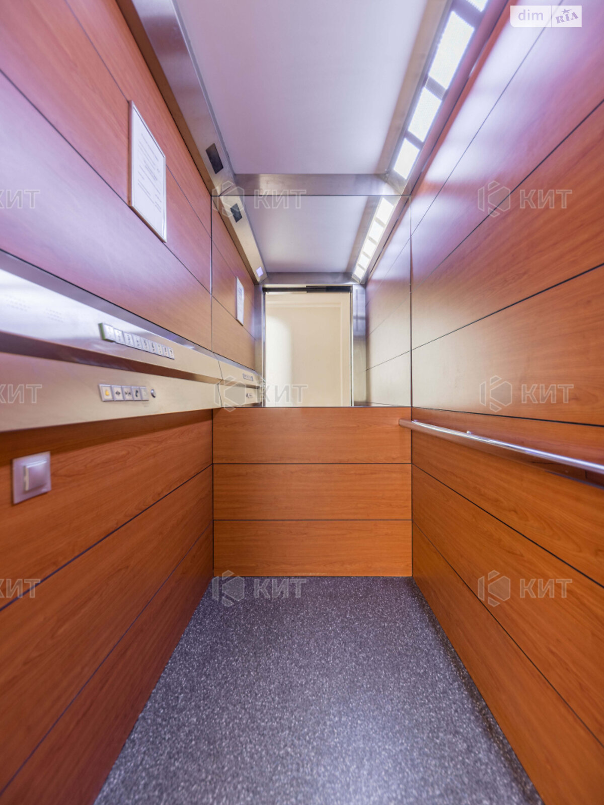 Продажа трехкомнатной квартиры в Харькове, на ул. Чернышевская 31А, район Центр фото 1 Продажа трехкомнатной квартиры в Харькове, на ул. Чернышевская 31А, район Центр фото 1