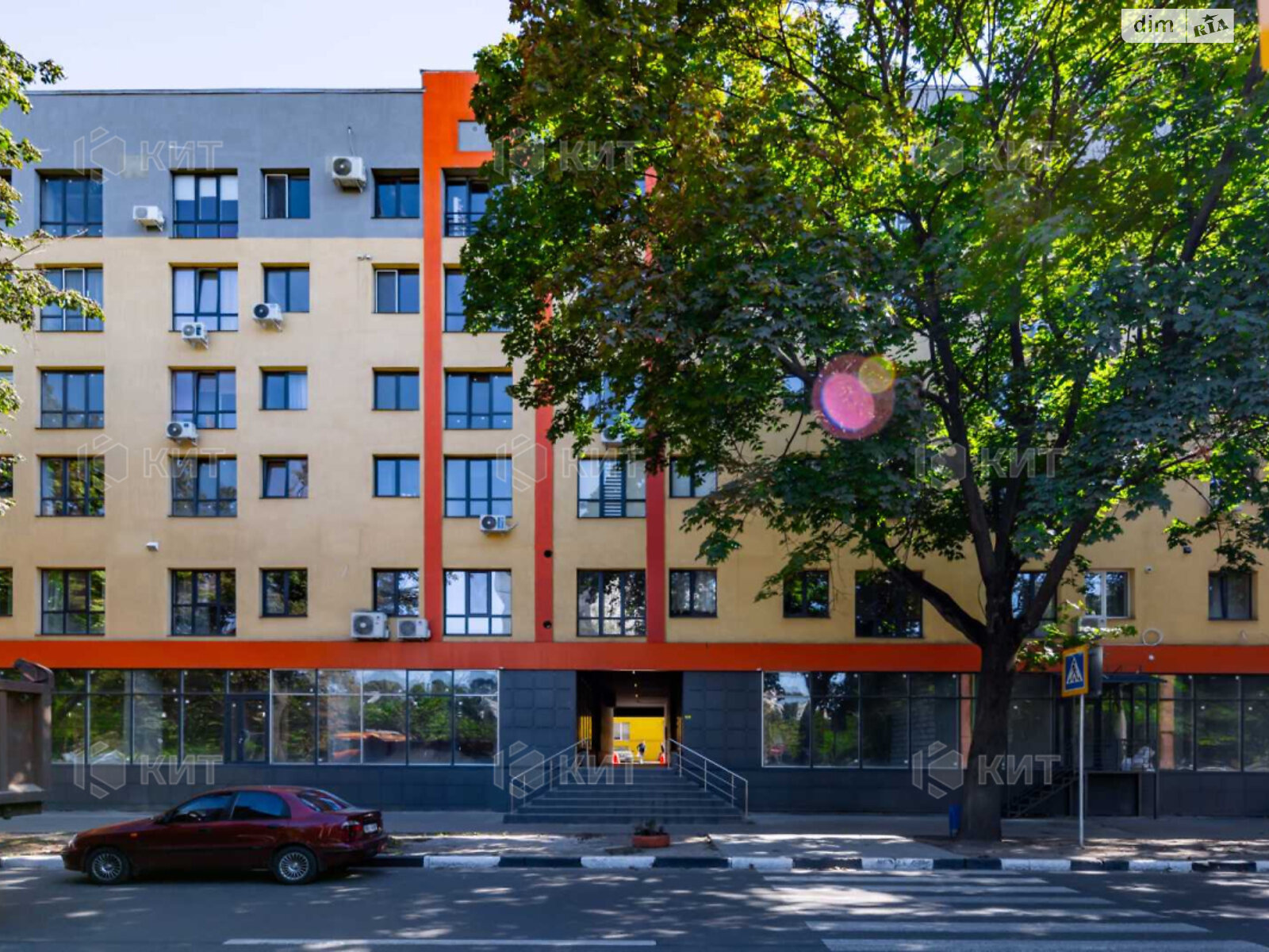 Продаж однокімнатної квартири в Харкові, на просп. Героїв Харкова 118, район Центр фото 1