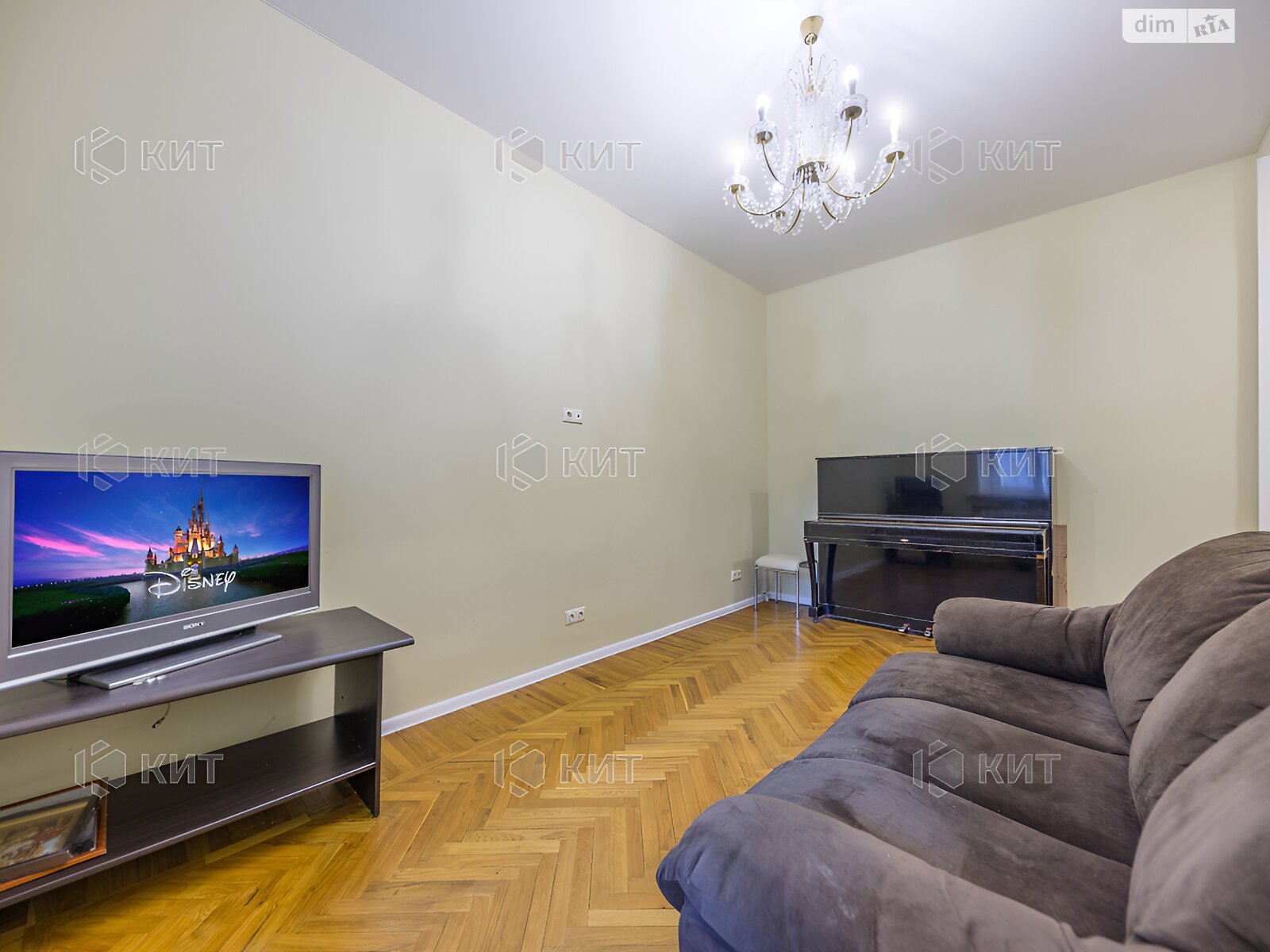 Продажа трехкомнатной квартиры в Харькове, на ул. Каразина 7/9, район Центр фото 1 Продажа трехкомнатной квартиры в Харькове, на ул. Каразина 7/9, район Центр фото 1