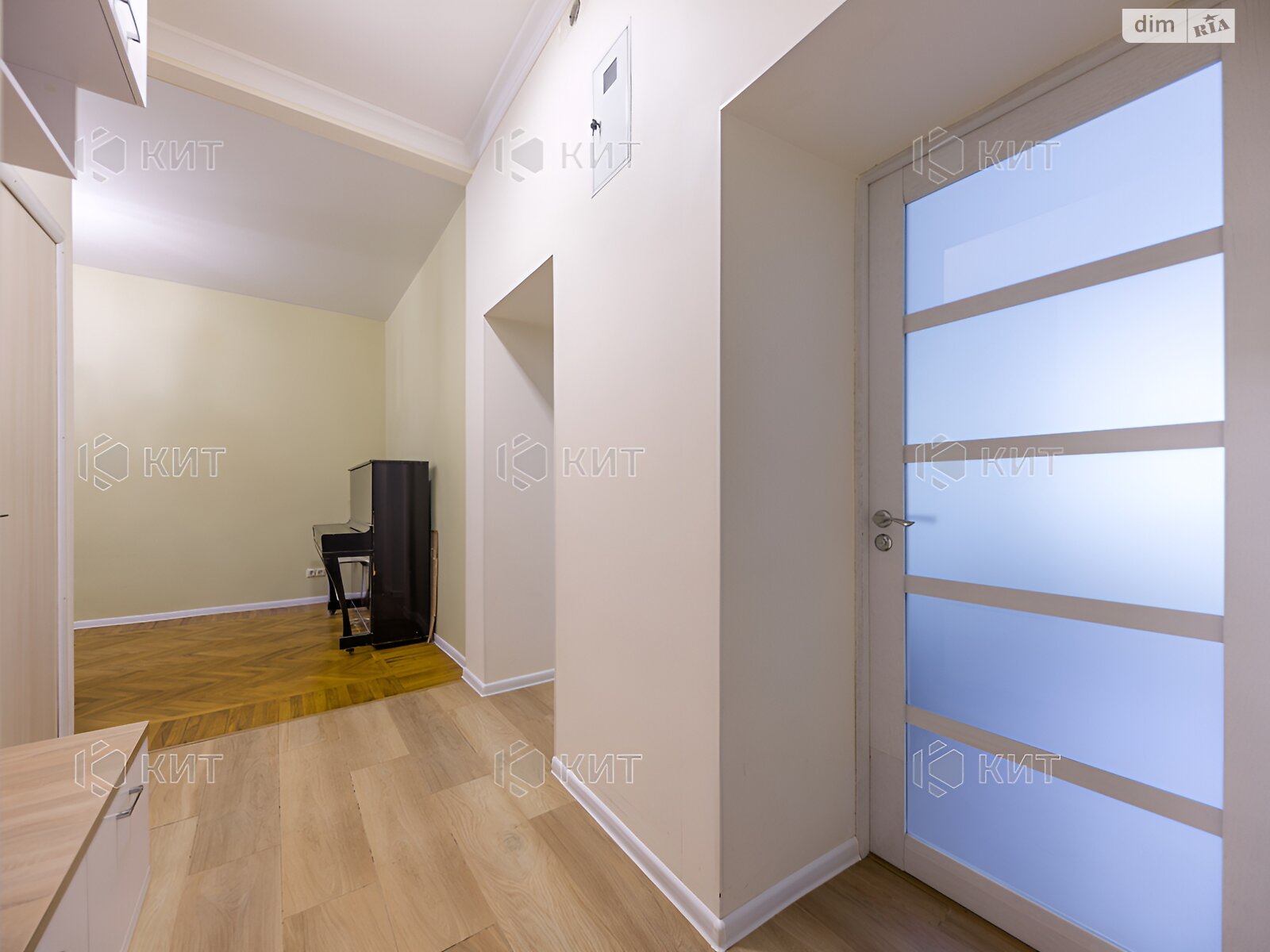 Продажа трехкомнатной квартиры в Харькове, на ул. Каразина 7/9, район Центр фото 1 Продажа трехкомнатной квартиры в Харькове, на ул. Каразина 7/9, район Центр фото 1