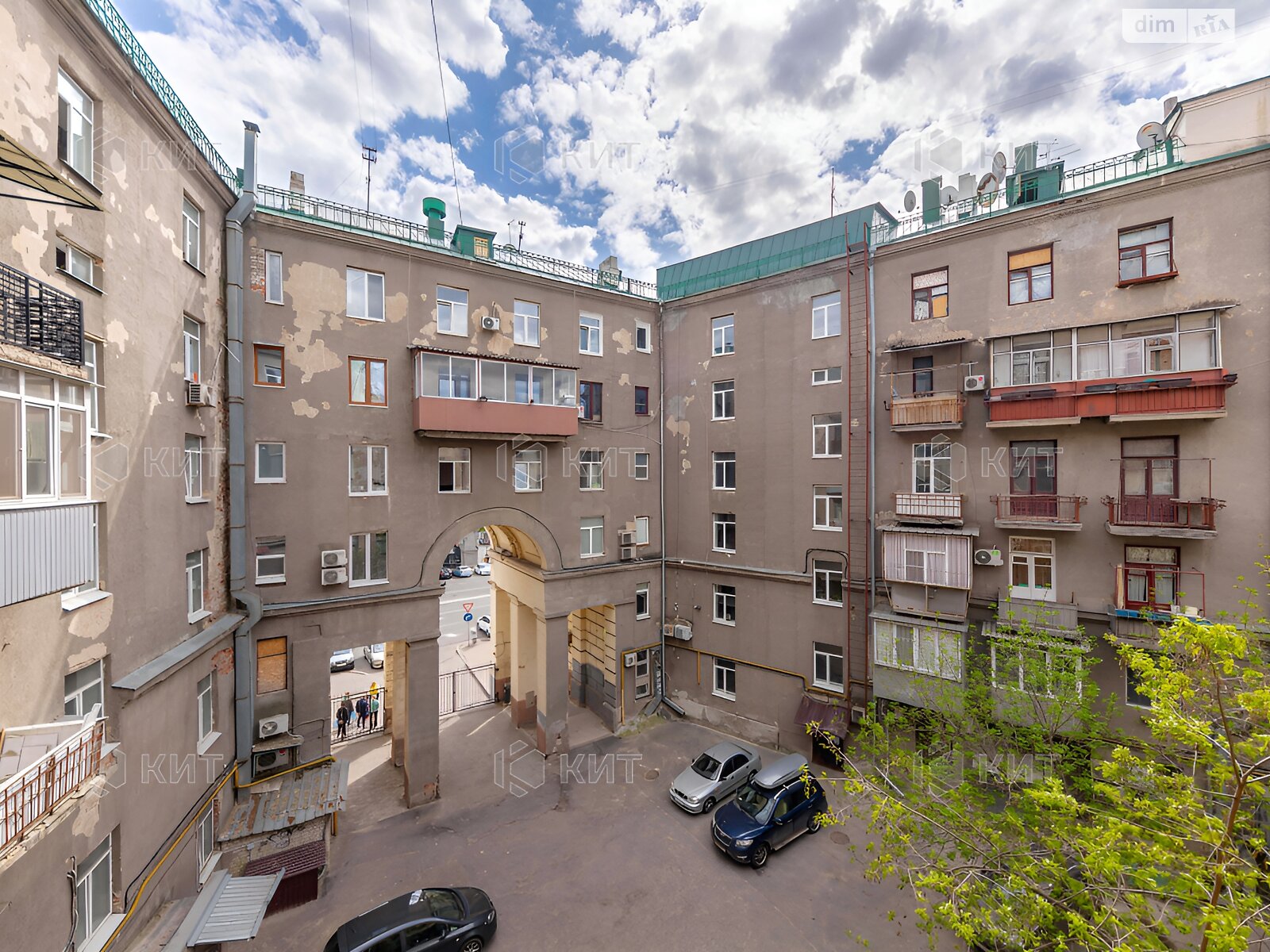 Продаж трикімнатної квартири в Харкові, на майд. Конституції 20, район Центр фото 1 Продаж трикімнатної квартири в Харкові, на майд. Конституції 20, район Центр фото 1