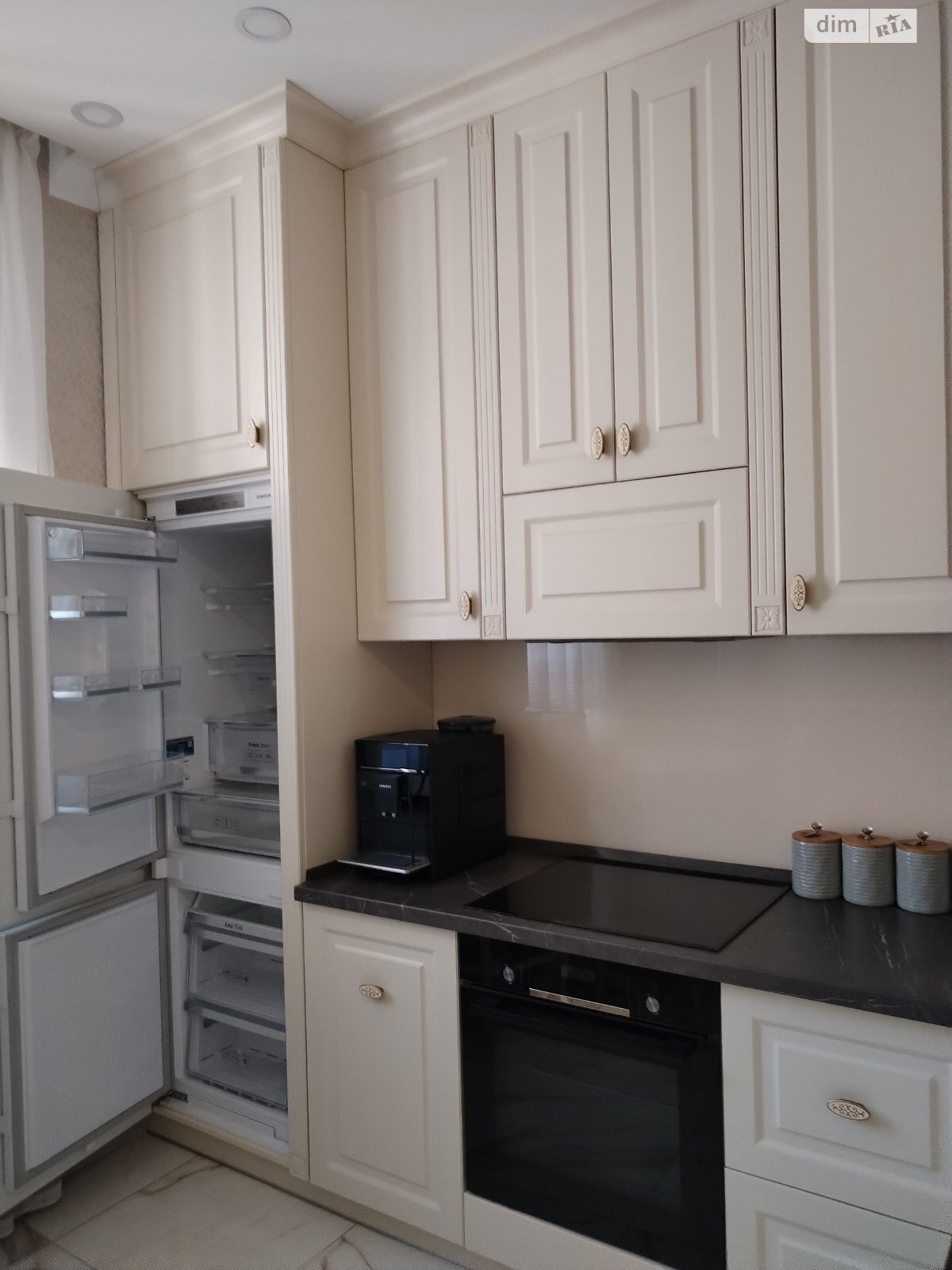 Продаж трикімнатної квартири в Харкові, на майд. Конституції 20, район Центр фото 1 Продаж трикімнатної квартири в Харкові, на майд. Конституції 20, район Центр фото 1