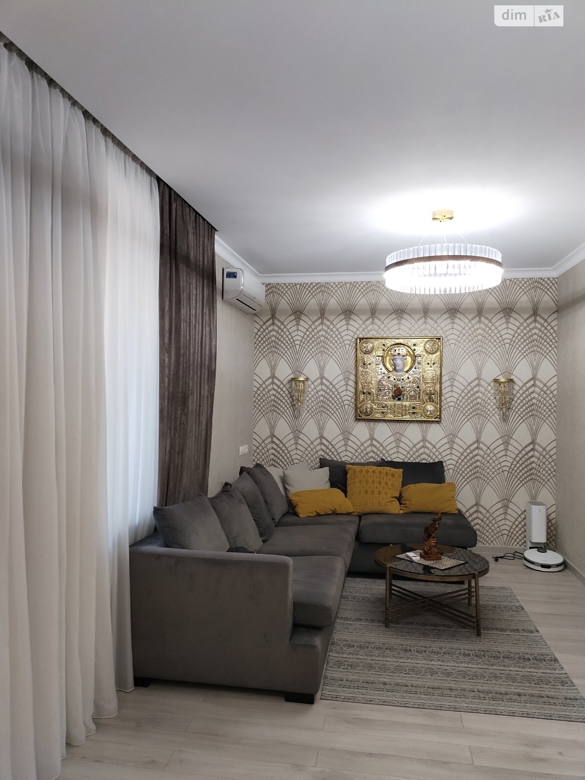 Продаж трикімнатної квартири в Харкові, на майд. Конституції 20, район Центр фото 1 Продаж трикімнатної квартири в Харкові, на майд. Конституції 20, район Центр фото 1