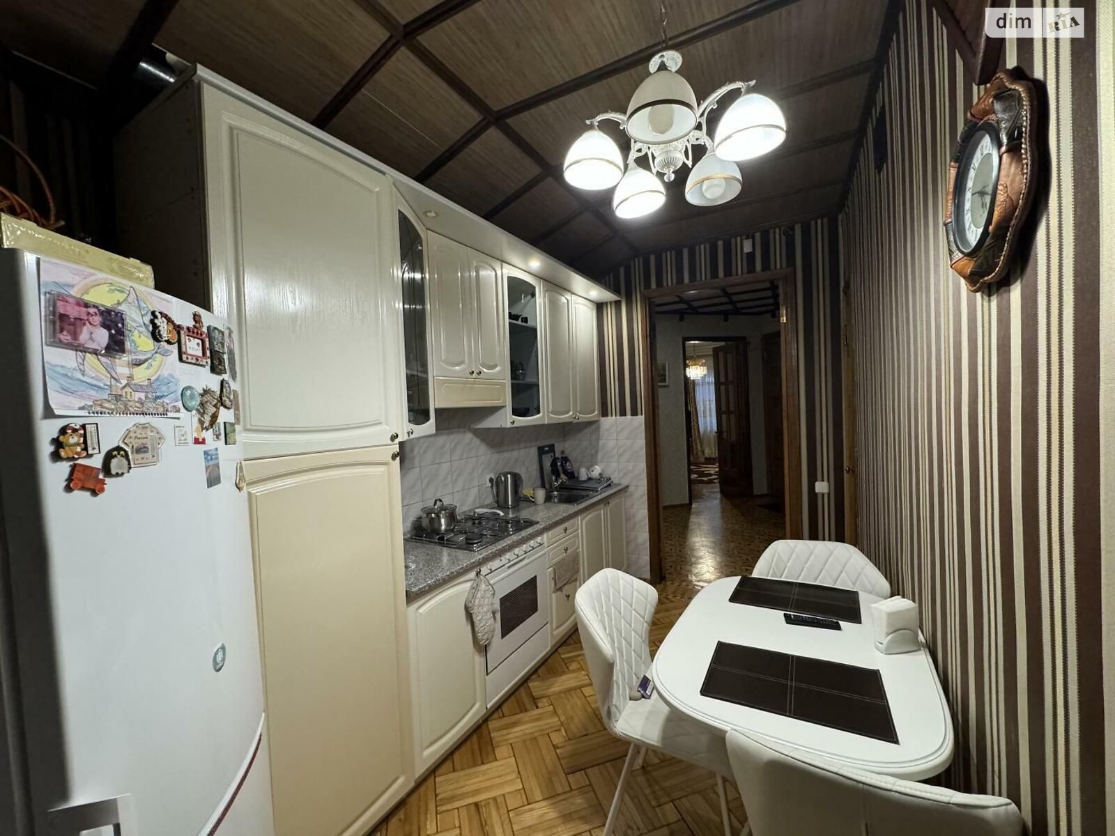 Продажа четырехкомнатной квартиры в Харькове, на ул. Садовая 15, район Центр фото 1 Продажа четырехкомнатной квартиры в Харькове, на ул. Садовая 15, район Центр фото 1