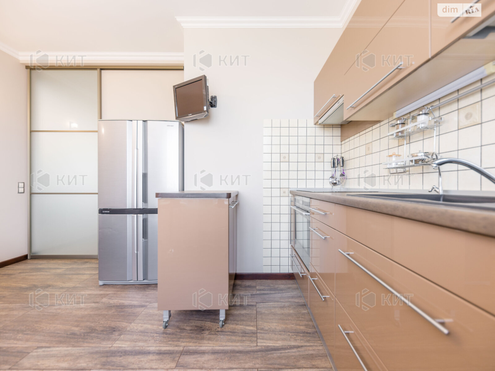 Продажа трехкомнатной квартиры в Харькове, на ул. Тринклера 9, район Центр фото 1 Продажа трехкомнатной квартиры в Харькове, на ул. Тринклера 9, район Центр фото 1