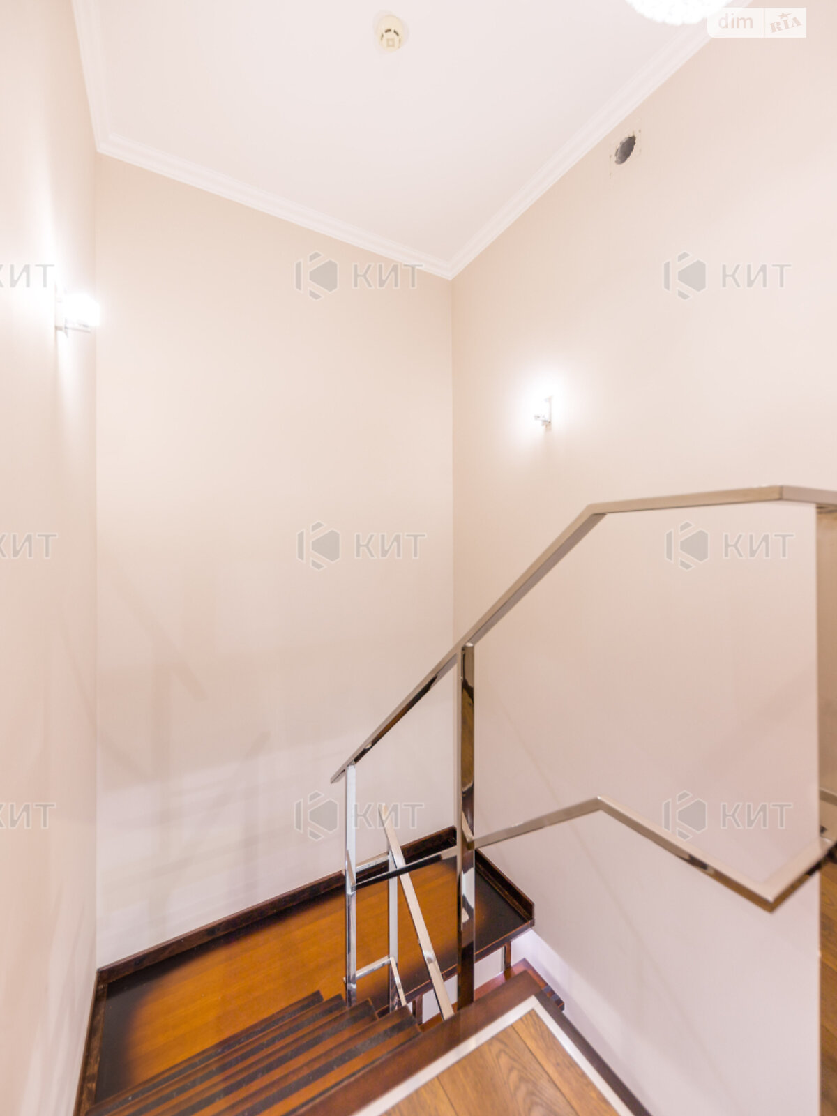 Продажа трехкомнатной квартиры в Харькове, на ул. Тринклера 9, район Центр фото 1 Продажа трехкомнатной квартиры в Харькове, на ул. Тринклера 9, район Центр фото 1