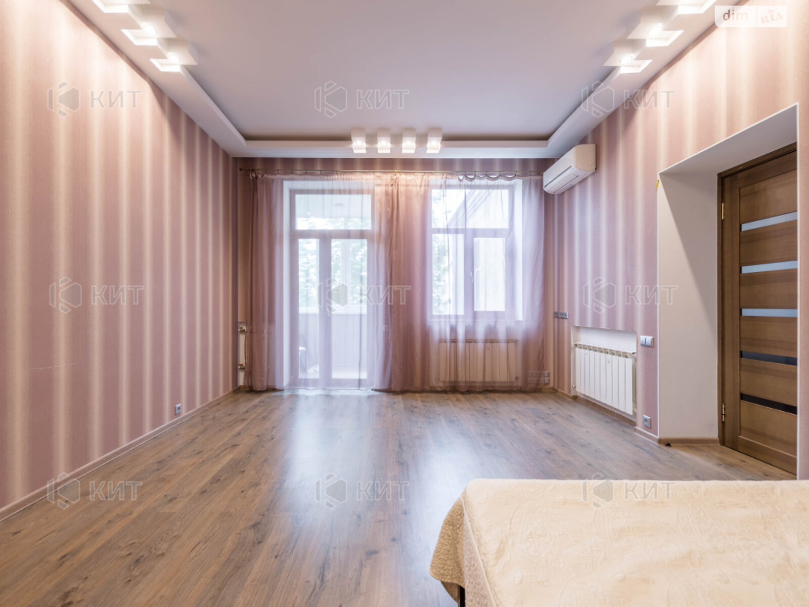 Продаж двокімнатної квартири в Харкові, на вул. Ярослава Мудрого 24, район Центр фото 1