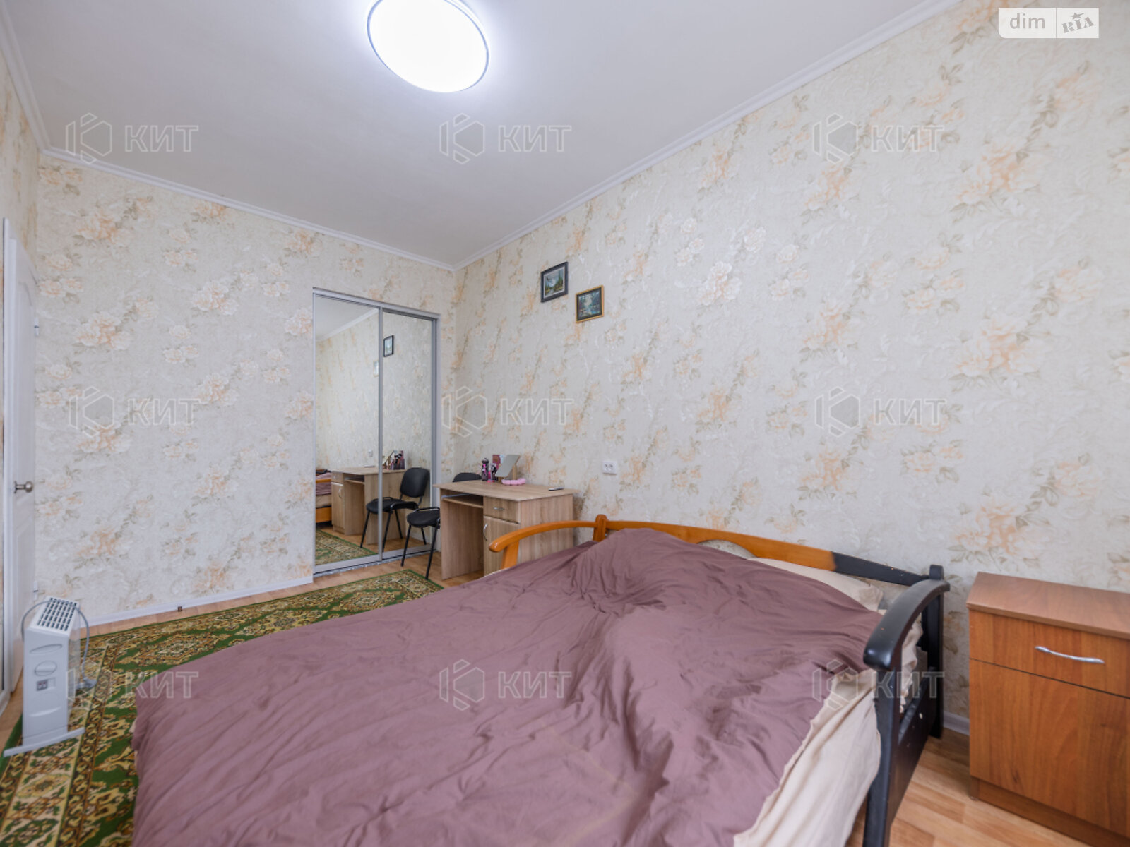 Продаж двокімнатної квартири в Харкові, на майд. Захисників України 1, район Центр фото 1 Продаж двокімнатної квартири в Харкові, на майд. Захисників України 1, район Центр фото 1