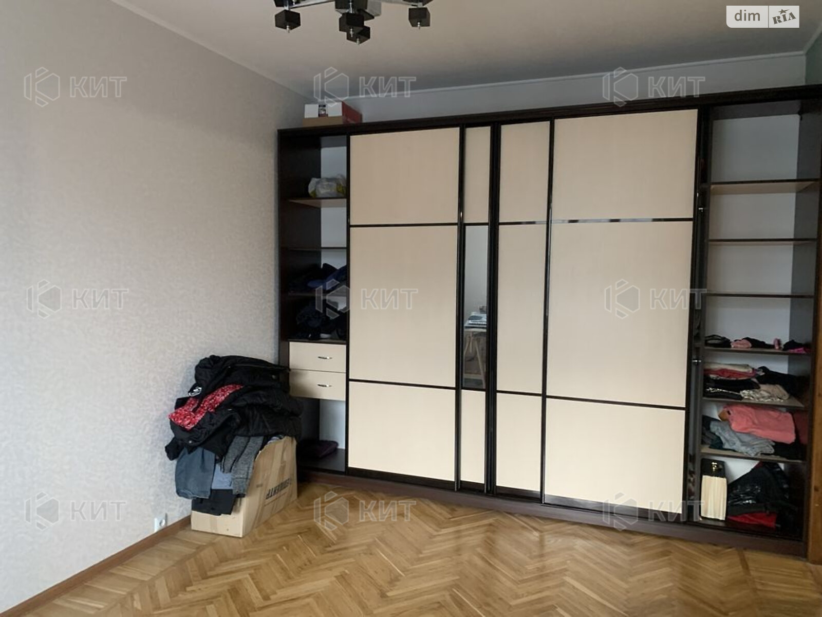 Продажа трехкомнатной квартиры в Харькове, на ул. Свободы 12/16, район Центр фото 1 Продажа трехкомнатной квартиры в Харькове, на ул. Свободы 12/16, район Центр фото 1