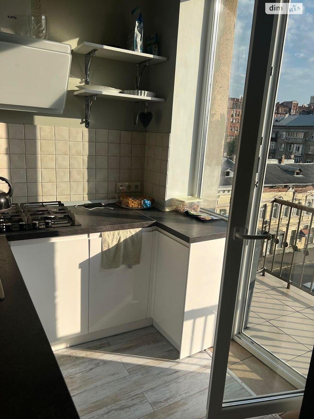 Продаж двокімнатної квартири в Харкові, на вул. Кооперативна, район Університетська Гірка фото 1 Продаж двокімнатної квартири в Харкові, на вул. Кооперативна, район Університетська Гірка фото 1