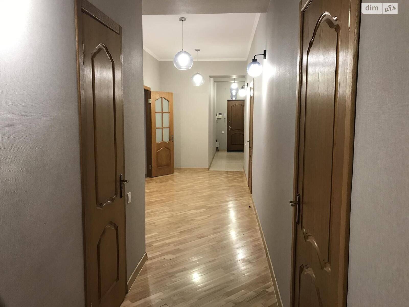 Продажа четырехкомнатной квартиры в Харькове, на пер. Лопатинский 2, район Университетская Горка фото 1 Продажа четырехкомнатной квартиры в Харькове, на пер. Лопатинский 2, район Университетская Горка фото 1