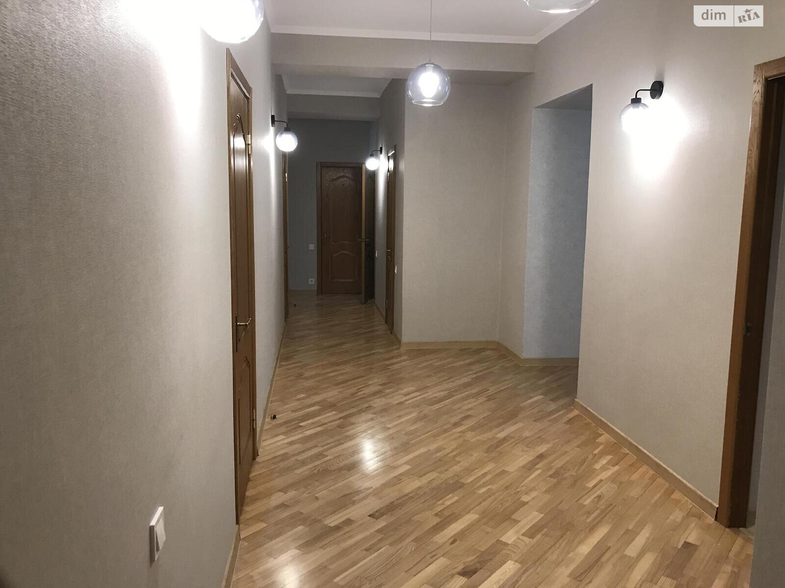Продажа четырехкомнатной квартиры в Харькове, на пер. Лопатинский 2, район Университетская Горка фото 1 Продажа четырехкомнатной квартиры в Харькове, на пер. Лопатинский 2, район Университетская Горка фото 1