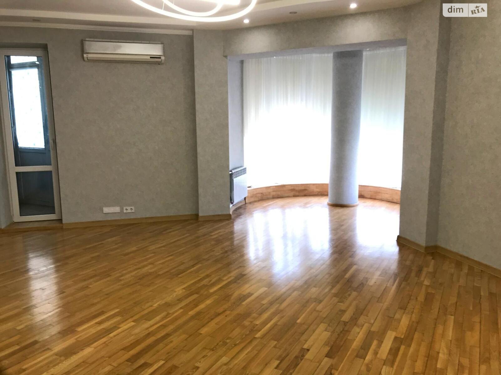 Продажа четырехкомнатной квартиры в Харькове, на пер. Лопатинский 2, район Университетская Горка фото 1 Продажа четырехкомнатной квартиры в Харькове, на пер. Лопатинский 2, район Университетская Горка фото 1