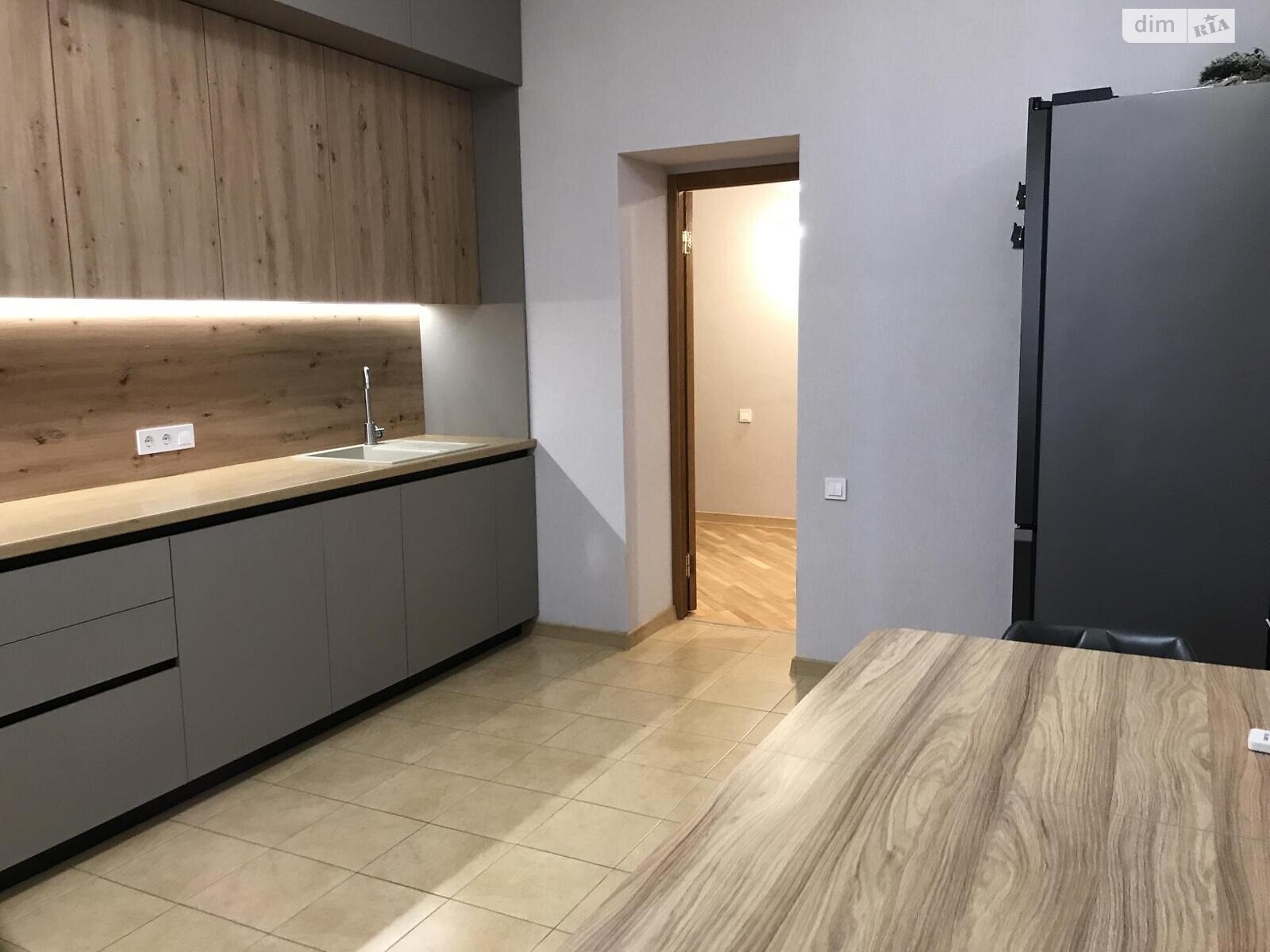 Продажа четырехкомнатной квартиры в Харькове, на пер. Лопатинский 2, район Университетская Горка фото 1 Продажа четырехкомнатной квартиры в Харькове, на пер. Лопатинский 2, район Университетская Горка фото 1
