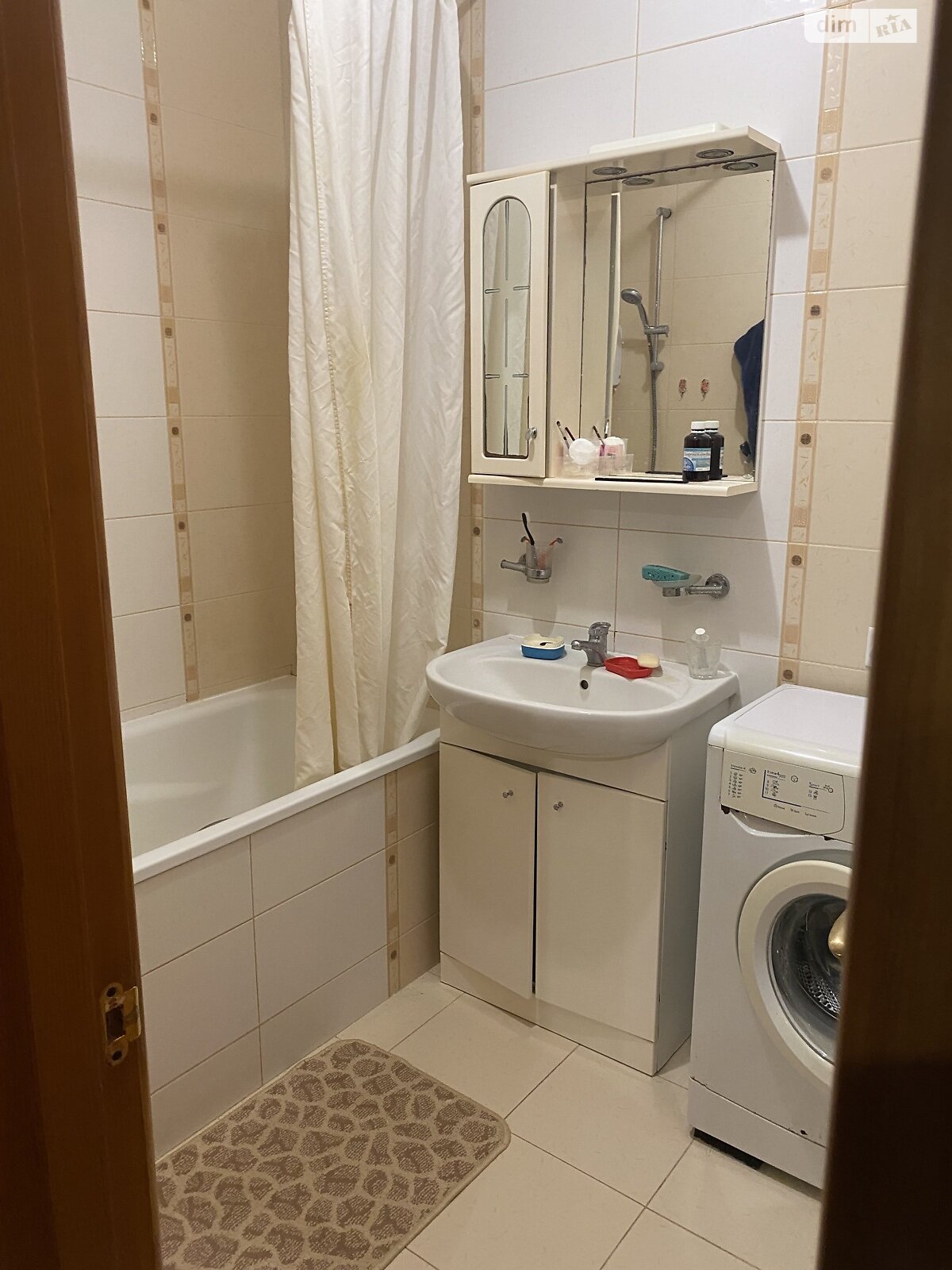 Продажа трехкомнатной квартиры в Харькове, на ул. Юннатов 1, район Залютино фото 1 Продажа трехкомнатной квартиры в Харькове, на ул. Юннатов 1, район Залютино фото 1