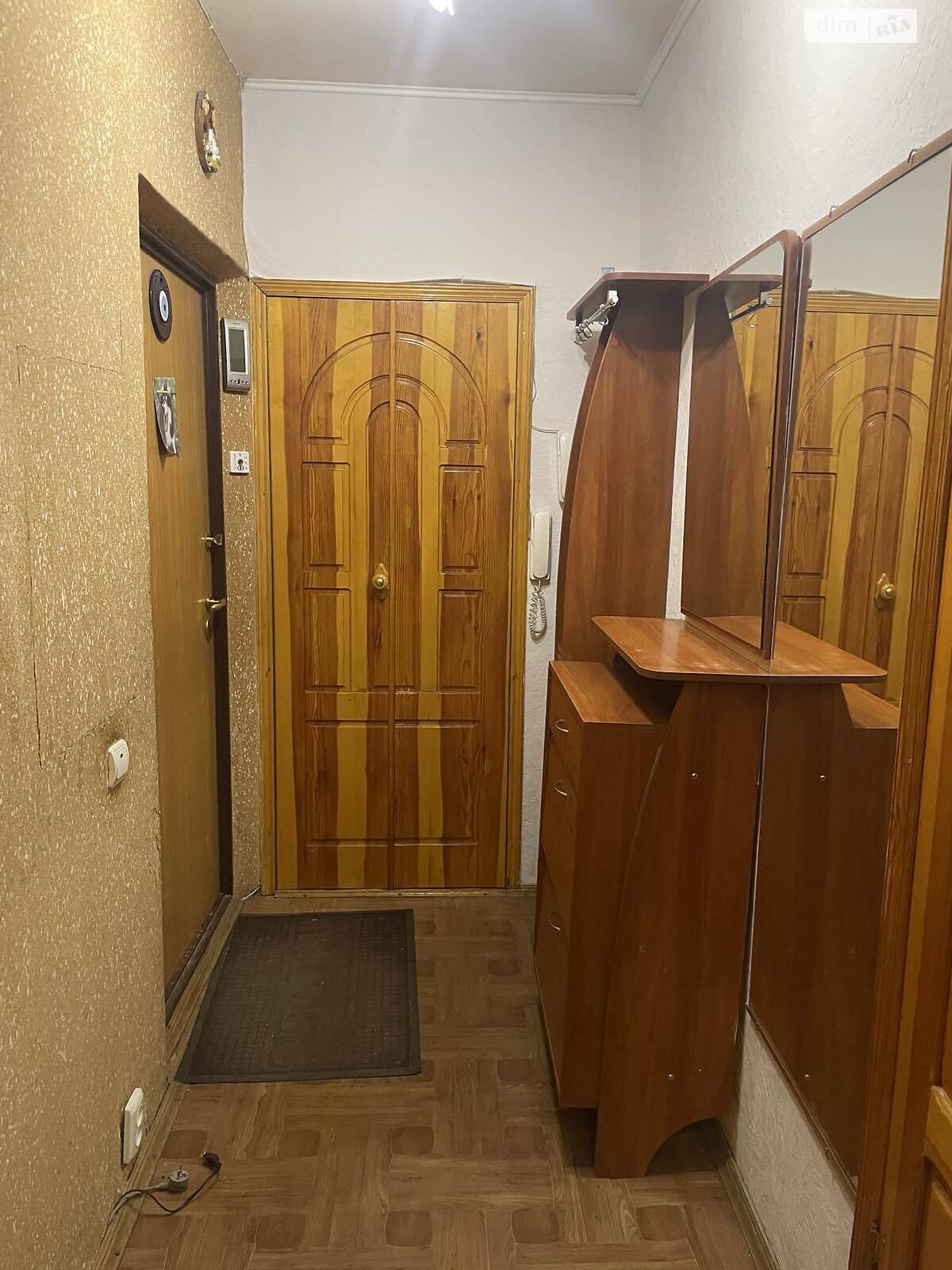Продажа четырехкомнатной квартиры в Харькове, на ул. Золочевская 26, район Залютино фото 1 Продажа четырехкомнатной квартиры в Харькове, на ул. Золочевская 26, район Залютино фото 1