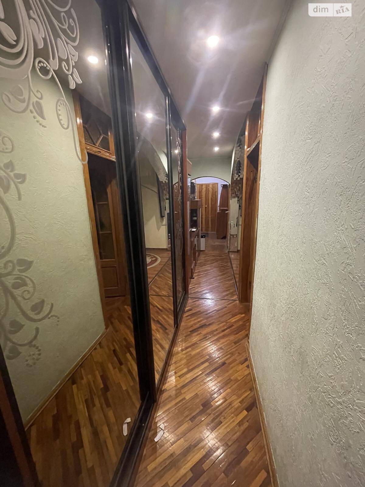 Продажа четырехкомнатной квартиры в Харькове, на ул. Золочевская 26, район Залютино фото 1 Продажа четырехкомнатной квартиры в Харькове, на ул. Золочевская 26, район Залютино фото 1