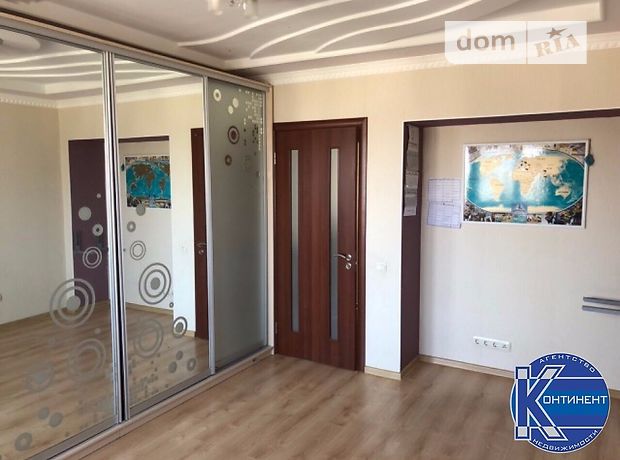 Продажа трехкомнатной квартиры в Херсоне, на шоссе Киндийское район ХБК фото 1 Продажа трехкомнатной квартиры в Херсоне, на шоссе Киндийское район ХБК фото 1