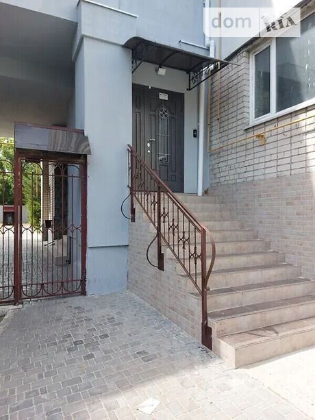Продажа трехкомнатной квартиры в Херсоне, на пер. Смоленский 61а, район Мельницы фото 1 Продажа трехкомнатной квартиры в Херсоне, на пер. Смоленский 61а, район Мельницы фото 1