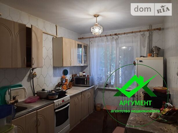 Продажа четырехкомнатной квартиры в Херсоне, на просп. Кутузова район Суворовский фото 1 Продажа четырехкомнатной квартиры в Херсоне, на просп. Кутузова район Суворовский фото 1