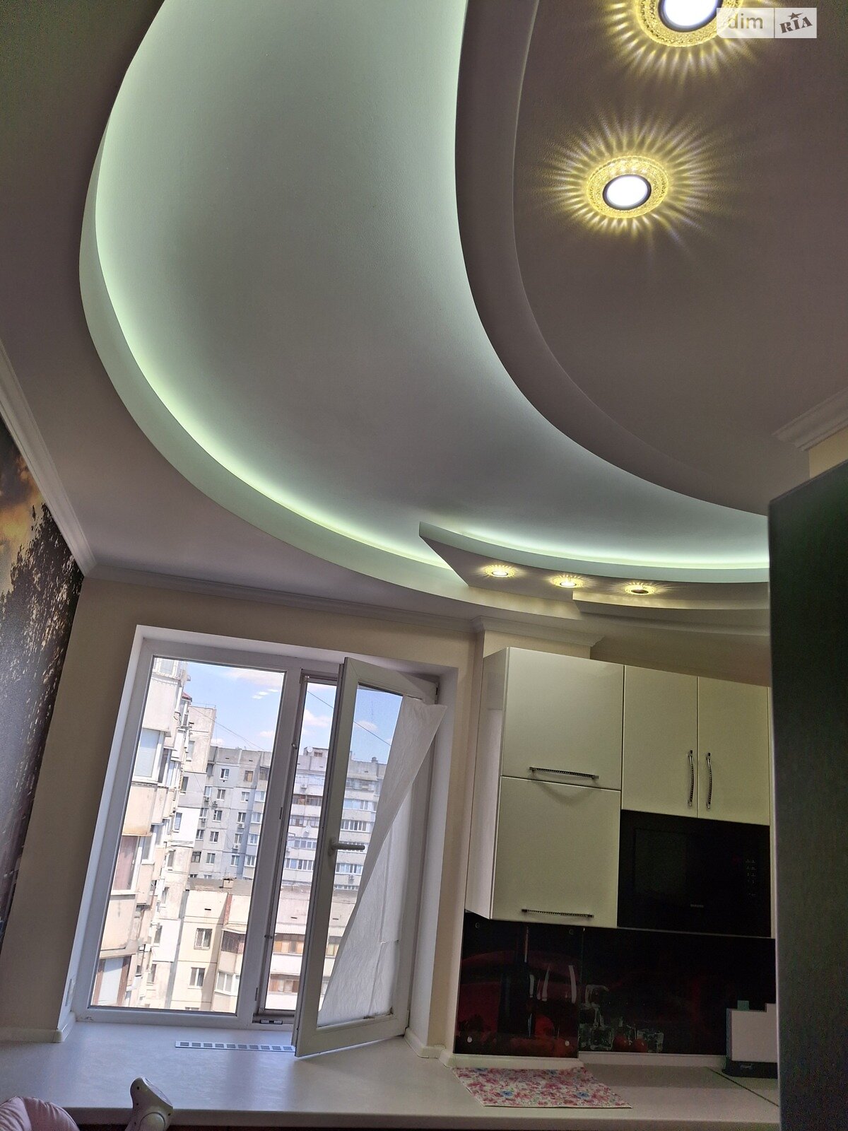 Продажа двухкомнатной квартиры в Херсоне, на просп. Адмирала Сенявина 152А, район Таврический фото 1