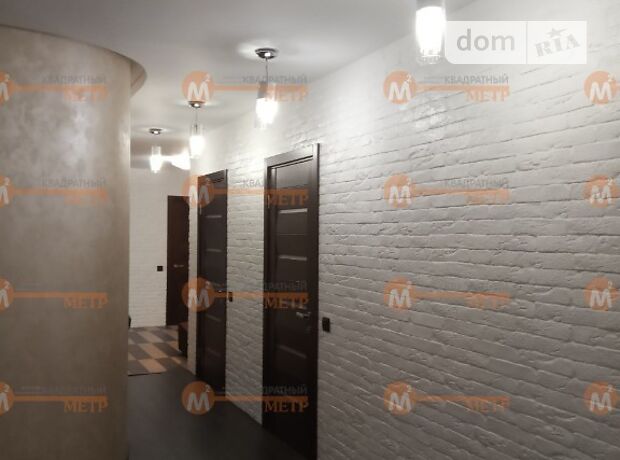 Продажа трехкомнатной квартиры в Херсоне, на ул. Ленина район Центр фото 1 Продажа трехкомнатной квартиры в Херсоне, на ул. Ленина район Центр фото 1