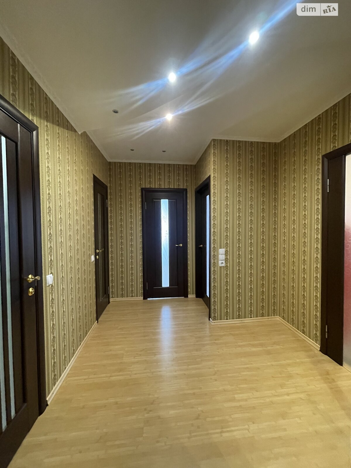 Продажа двухкомнатной квартиры в Хмельницком, на ул. Александра Кушнирука, район Дубово фото 1 Продажа двухкомнатной квартиры в Хмельницком, на ул. Александра Кушнирука, район Дубово фото 1