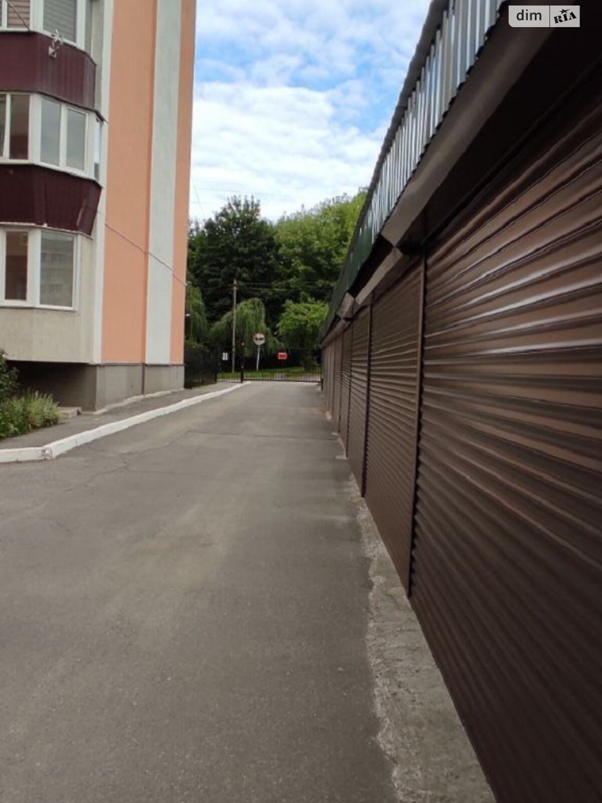 Продажа трехкомнатной квартиры в Хмельницком, на ул. Александра Кушнирука 15, район Дубово фото 1