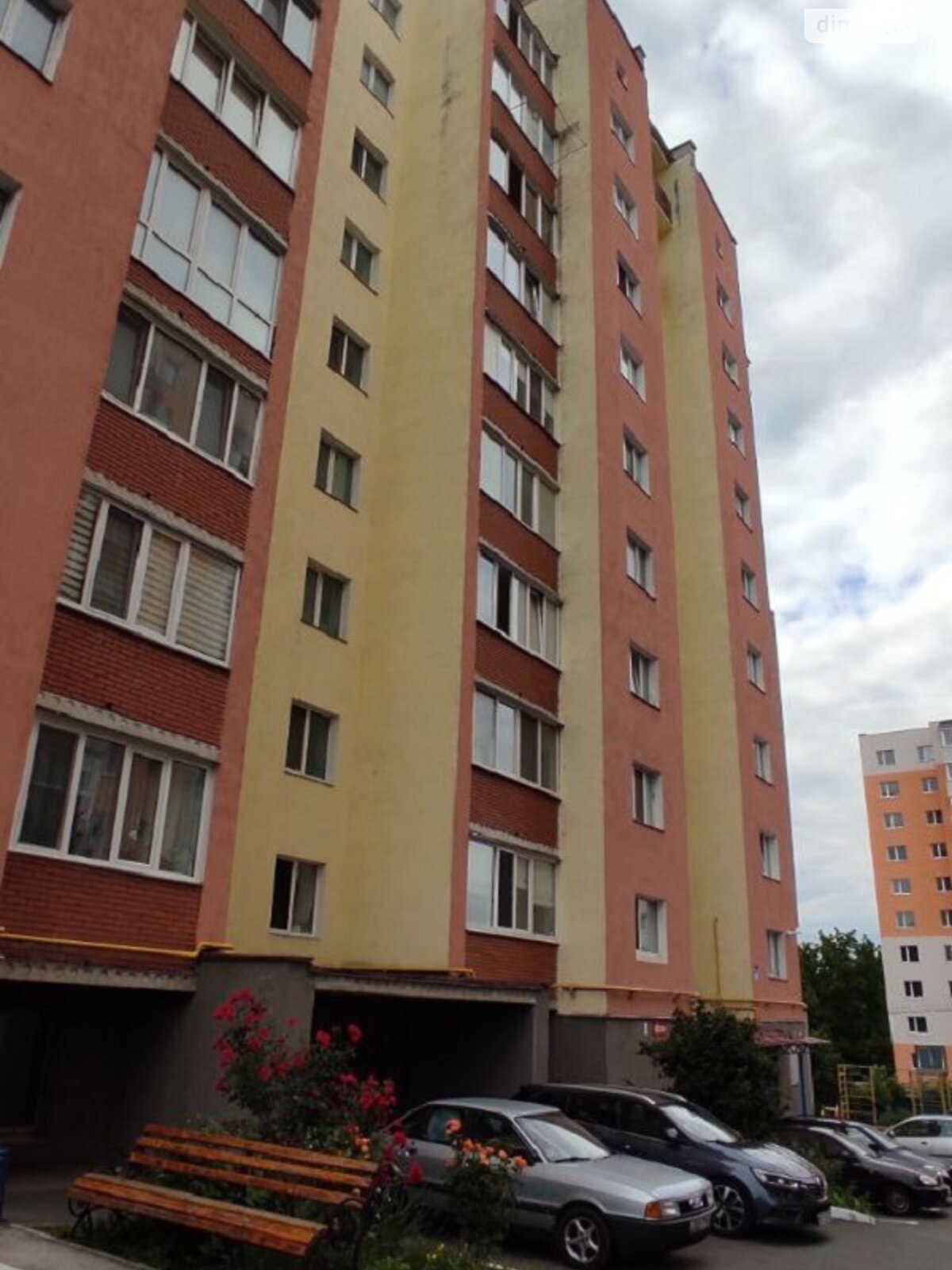 Продажа трехкомнатной квартиры в Хмельницком, на ул. Александра Кушнирука 15, район Дубово фото 1