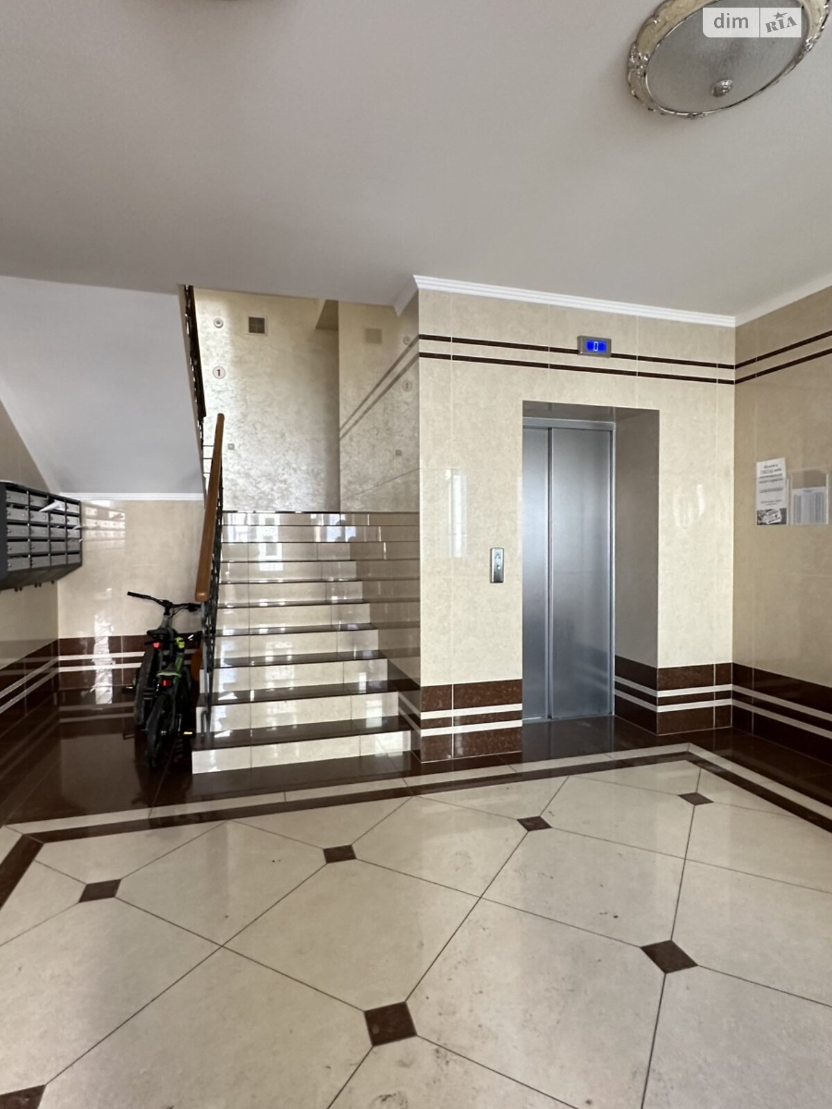 Продаж двокімнатної квартири в Хмельницькому, на вул. Городня, район Гречани ближні фото 1 Продаж двокімнатної квартири в Хмельницькому, на вул. Городня, район Гречани ближні фото 1