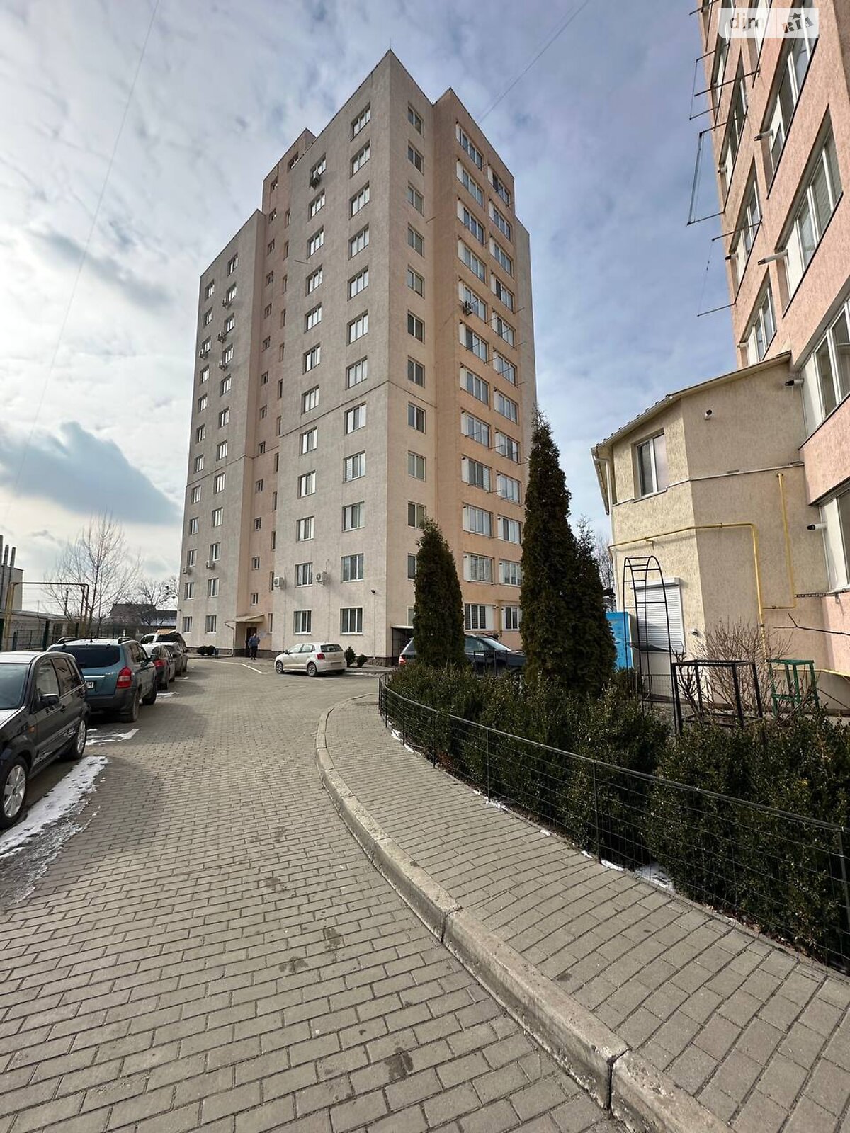 Продажа трехкомнатной квартиры в Хмельницком, на ул. Вокзальная 56, район Гречаны фото 1 Продажа трехкомнатной квартиры в Хмельницком, на ул. Вокзальная 56, район Гречаны фото 1