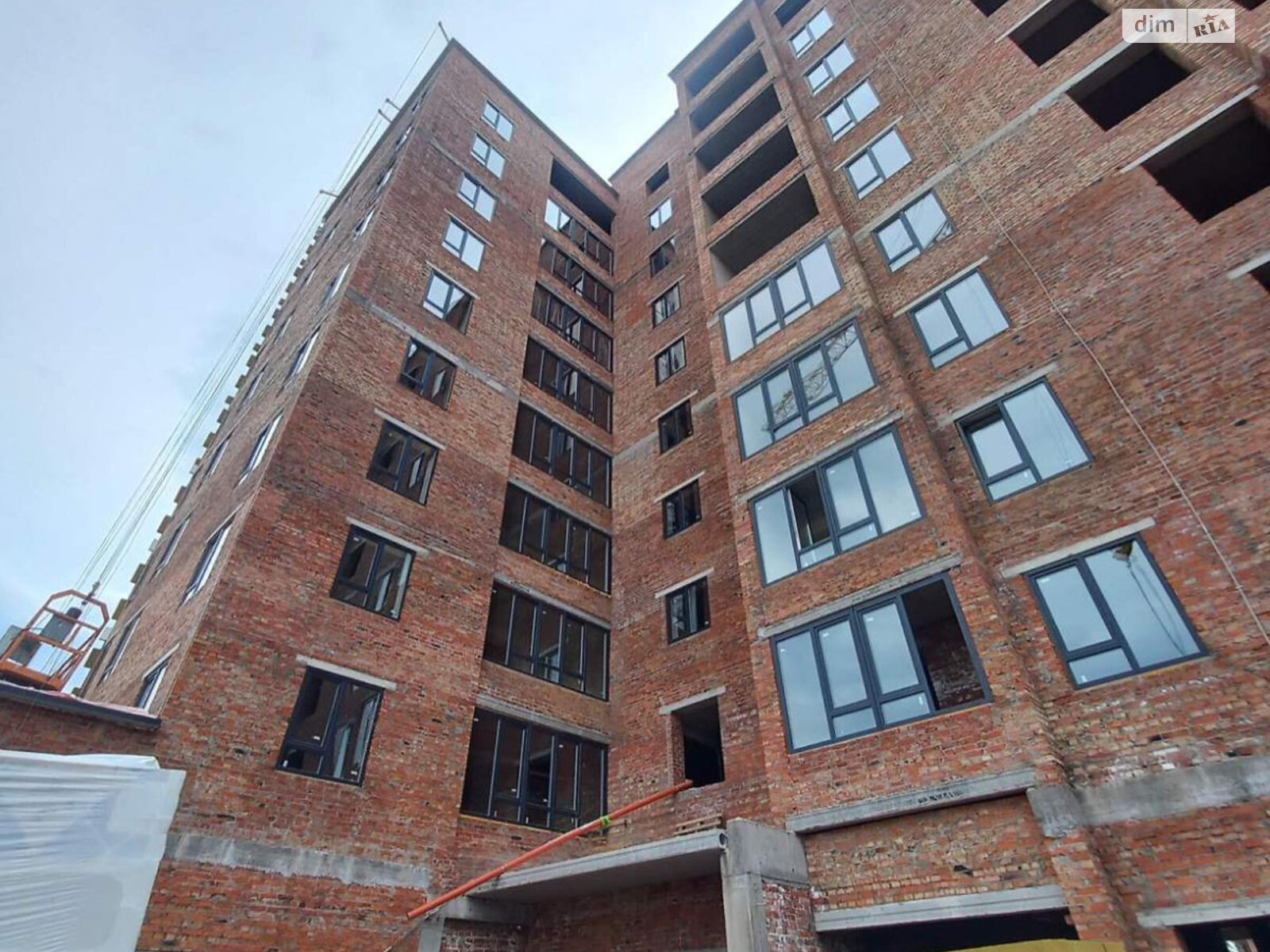 Продаж трикімнатної квартири в Хмельницькому, на вул. Романа Шухевича, фото 1