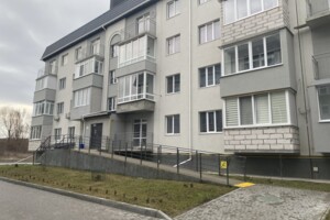 Продажа трехкомнатной квартиры в Хмельницком, на ул. Северная 117А, кв. 26, район Гречаны фото 2