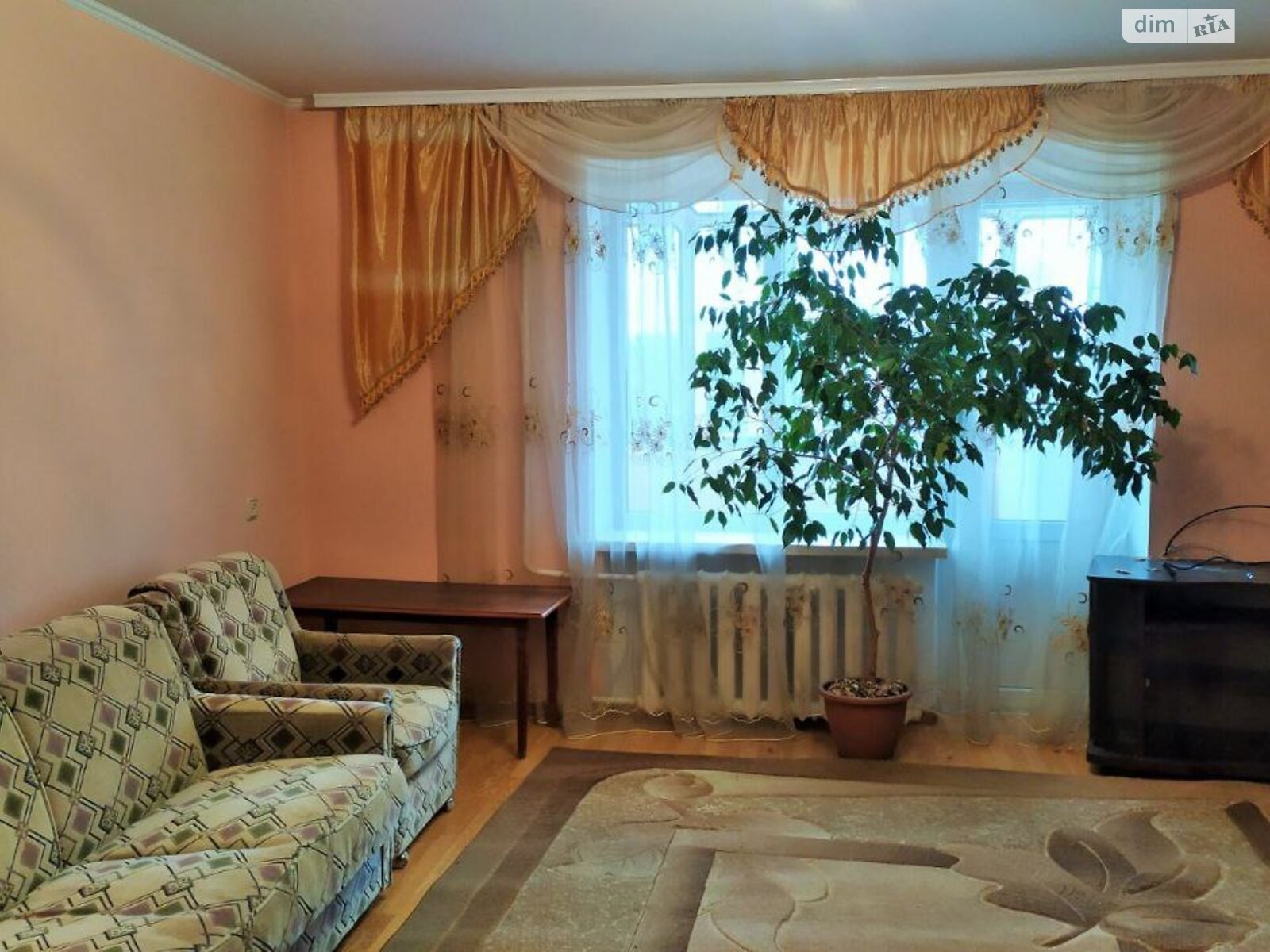 Продажа трехкомнатной квартиры в Хмельницком, на пер. Ипподромный, район Кавказ фото 1 Продажа трехкомнатной квартиры в Хмельницком, на пер. Ипподромный, район Кавказ фото 1