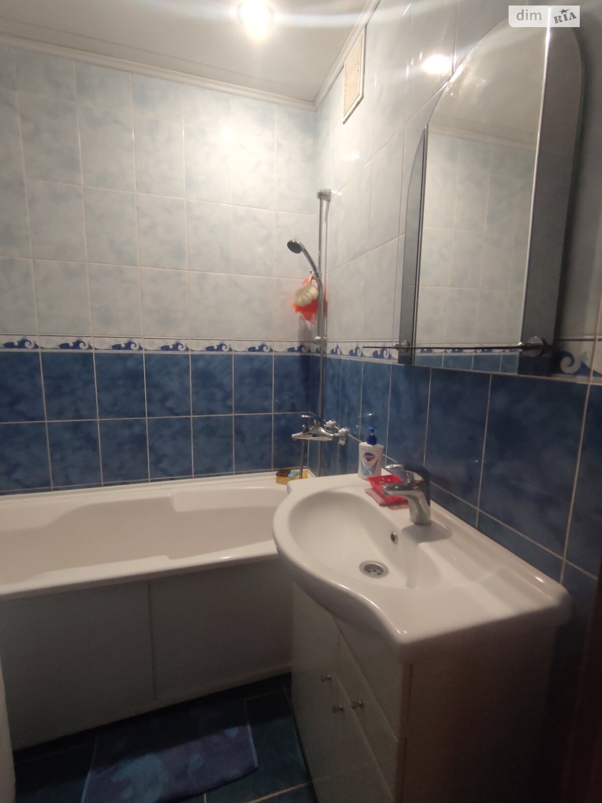 Продажа трехкомнатной квартиры в Хмельницком, на пер. Ипподромный, район Кавказ фото 1 Продажа трехкомнатной квартиры в Хмельницком, на пер. Ипподромный, район Кавказ фото 1
